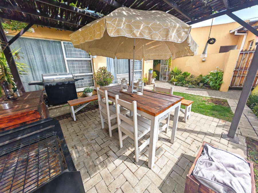 2 Bedroom Property for Sale in Pellissier Free State